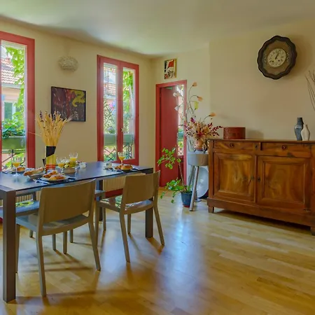 Le Voltaire Apartmán