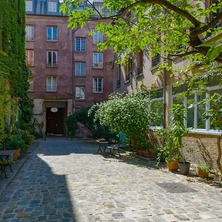 Le Voltaire Apartman *